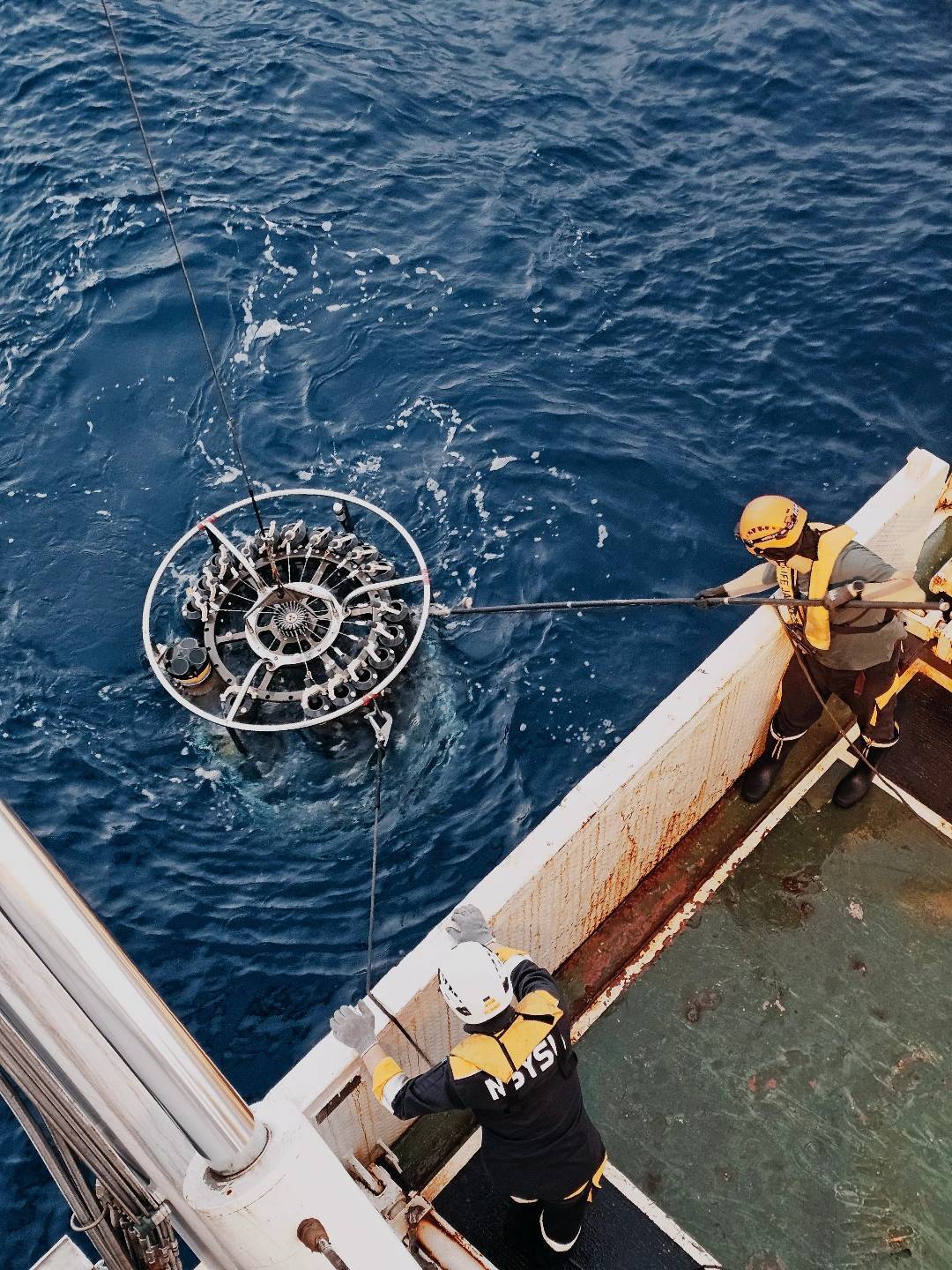 CTD Rosette Water Sampler
